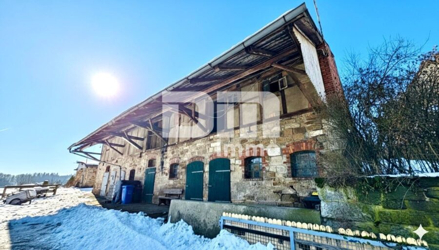 Wohn-/Hofensemble mit Einfamilienhaus, 2x Hofgebäude und altengerechter Bungalow - Stallgebäude